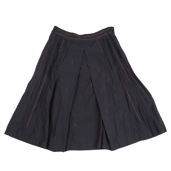 ISSEY MIYAKE HaaT Allover Embroidery Skirt K-124604_002