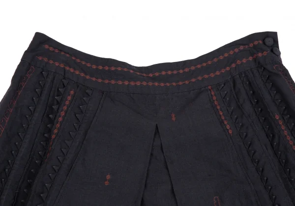 ISSEY MIYAKE HaaT Allover Embroidery Skirt K-124604_003