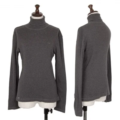Mademoiselle NON NON Point Embroidery Roll-neck Top