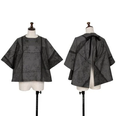 tao Lace Printed Back Open Blouse