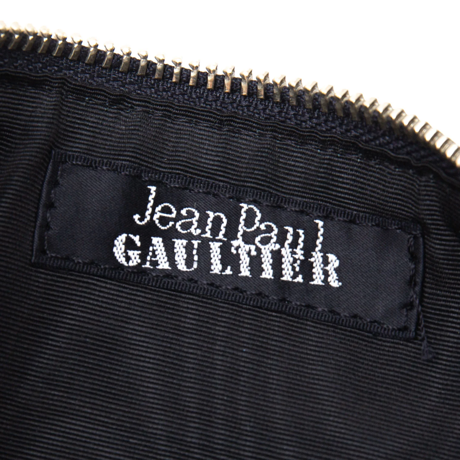 Jean-Paul GAULTIER ポーチ Jean Paul GAULTIER Rose embossed Pouch Black | PLAYFUL