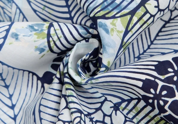 tao COMME des GARCONS Hydrangea Printed Half Wrap Wide Pants K-124925_009