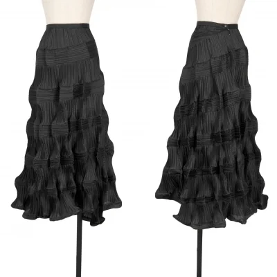 ISSEY MIYAKE WHITE LABEL Intersecting Pleated Skirt