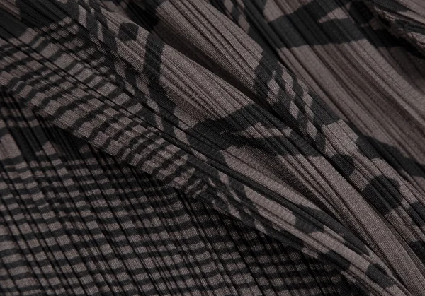 PLEATS PLEASE Multi Pattern Print Pleated T Shirt K-125389_010