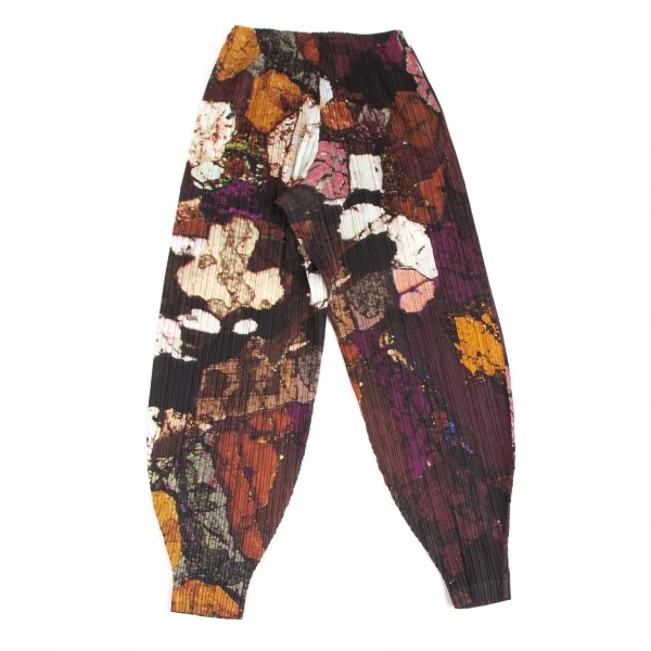 PLEATS PLEASE Graphic Print Pleated Jodhpurs Pants K-125709_006