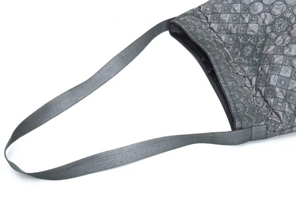 イッセイミヤケハートタマシャISSEY MIYAKE HaaT TaMaSHa チェーン装飾刺繍ショルダーバッグ グレー緑 K-125931_013