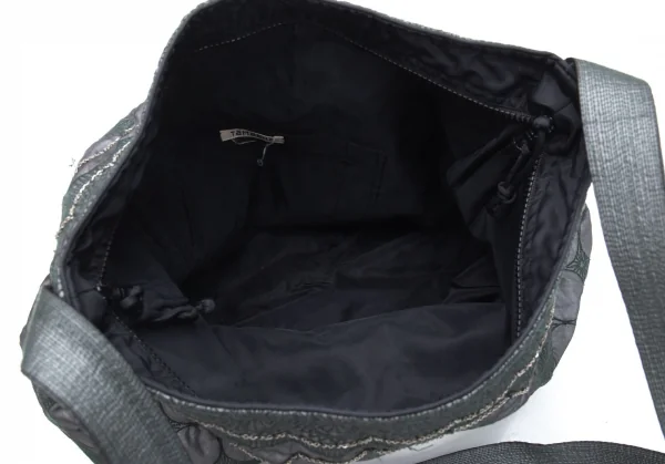 イッセイミヤケハートタマシャISSEY MIYAKE HaaT TaMaSHa チェーン装飾刺繍ショルダーバッグ グレー緑 K-125931_015