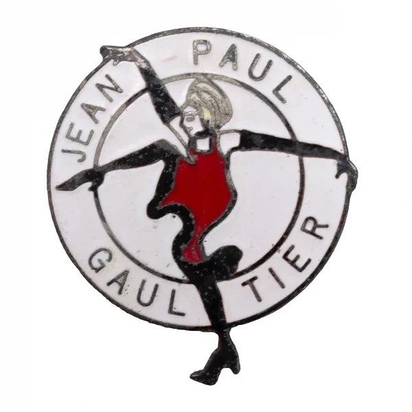 ジャンポールゴルチエJean Paul GAULTIER ダンサーガールピンバッジ 白 K-126149_001
