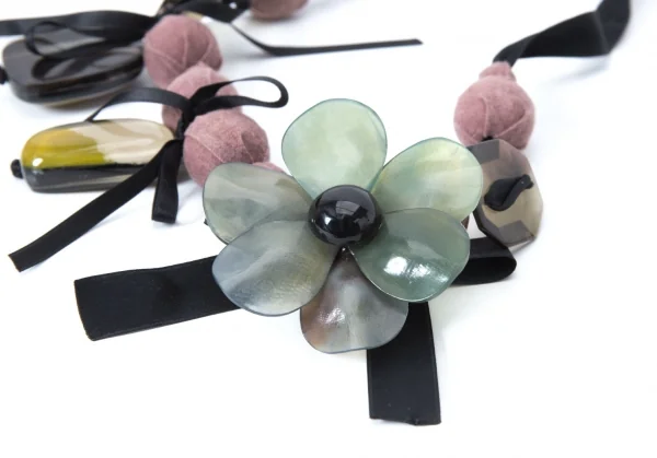 マルニMARNI ビジューリボンネックレス 黒緑他 | DCブランド古着