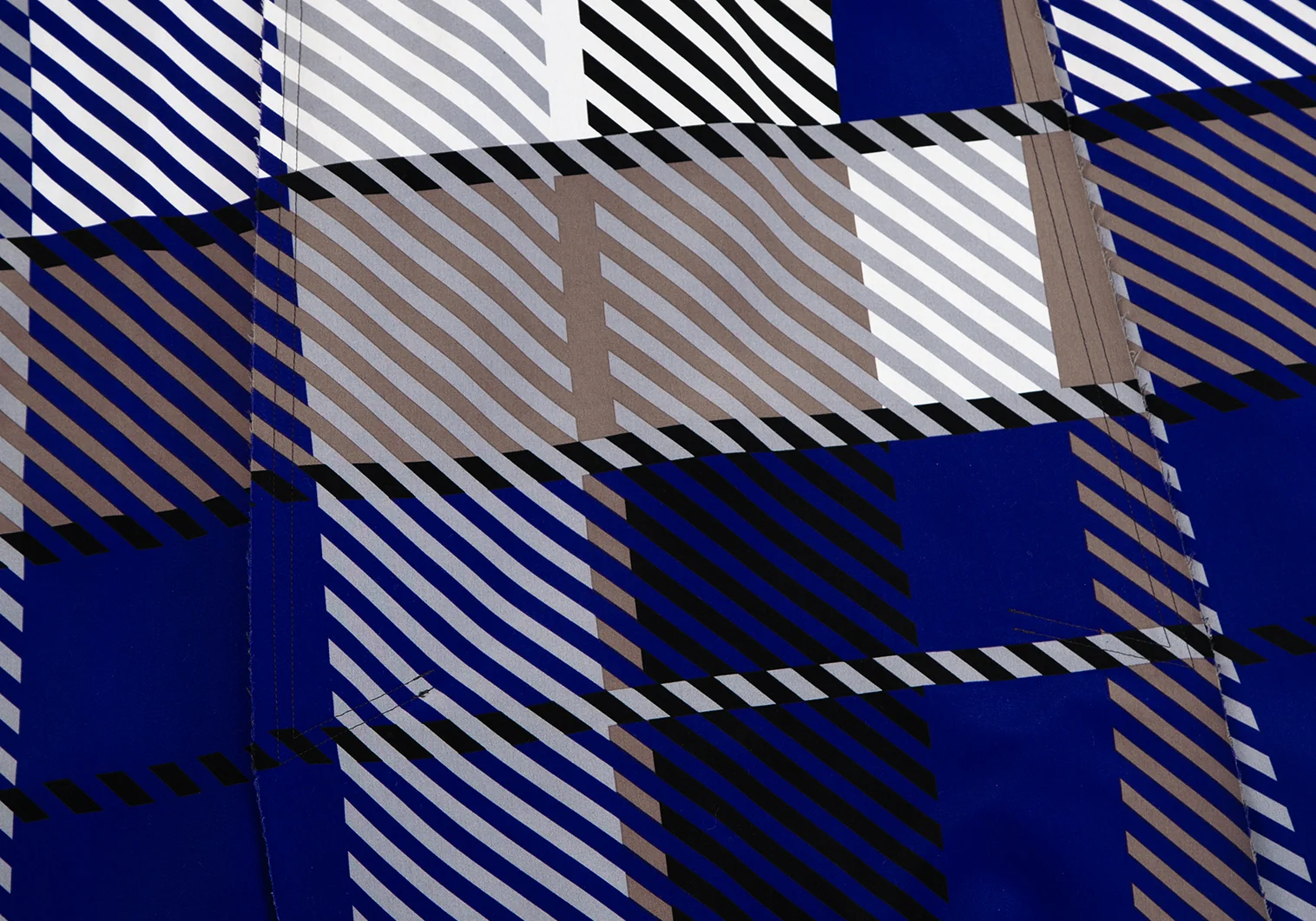 イッセイミヤケISSEY MIYAKE ボンディングリバーシブルプリント