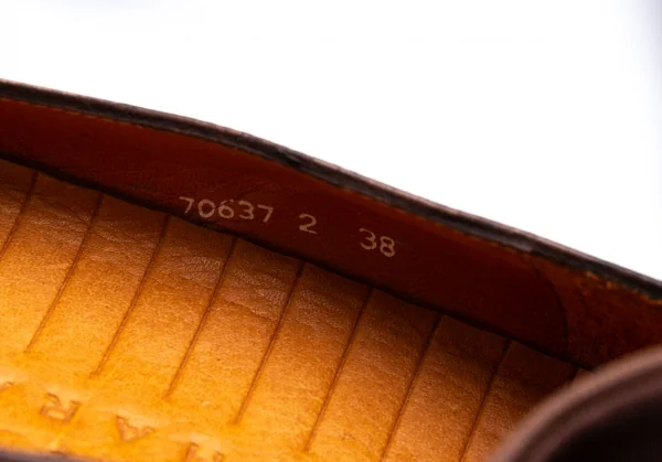 チエミハラCHIE MIHARA ロングアンクルベルトパンプス 茶38(24cm位) K-126694_016