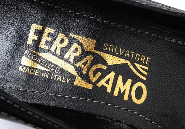 サルヴァトーレフェラガモ Salvatore Ferragamo レザーヒール