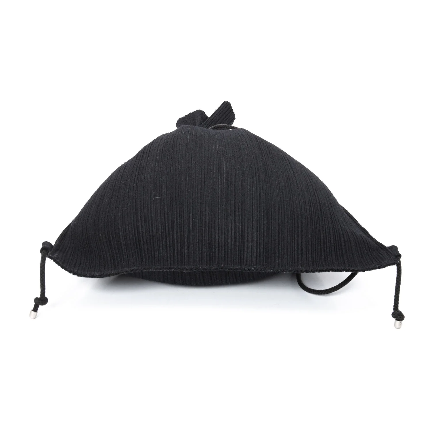イッセイミヤケISSEY MIYAKE 起毛プリーツナップサック 黒 (K