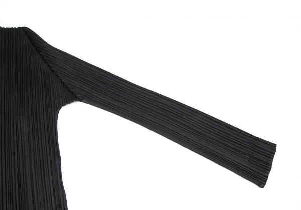 PLEATS PLEASE Layered V Neck T Shirt K-127031_005