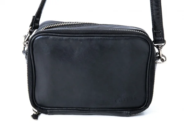 ジャンポールゴルチエJean Paul GAULTIER コーティングマルチポケットショルダーバッグ 黒 K-127218_002