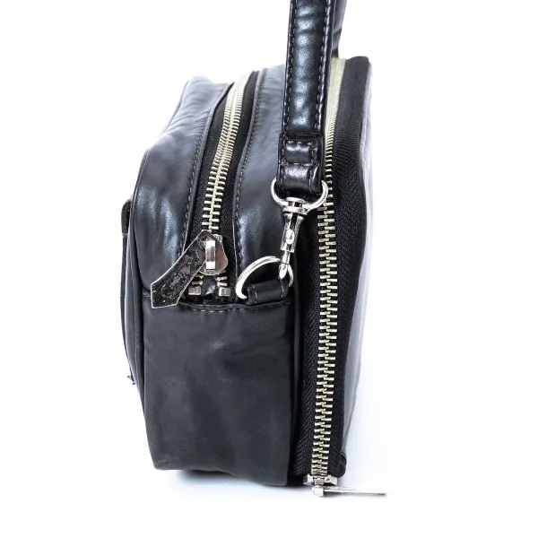ジャンポールゴルチエJean Paul GAULTIER コーティングマルチポケットショルダーバッグ 黒 K-127218_005