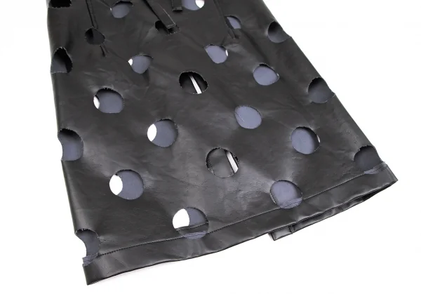 ブラックコムデギャルソンBLACK COMME des GARCONS フェイクレザーパンチホールデザインエプロン 黒S K-127391_006