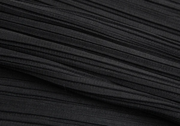 PLEATS PLEASE Turtle Neck Sleeveless Shirt K-128019_010