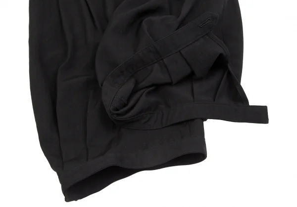 COMME des GARCONS Wool Gabardine Hem Tuck Button Shorts K-128036_010