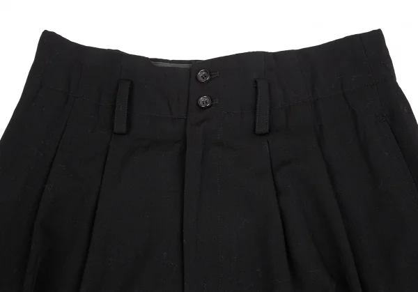 COMME des GARCONS Wool Gabardine Hem Tuck Button Shorts K-128036_002