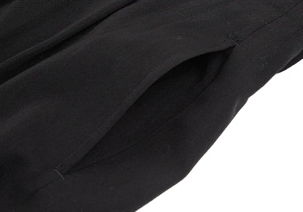 COMME des GARCONS Wool Gabardine Hem Tuck Button Shorts K-128036_004