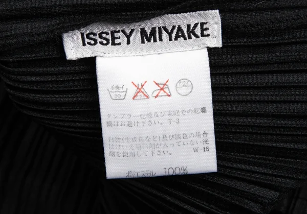イッセイミヤケISSEY MIYAKEプリーツハイネックカットソー 黒M K-128708_014