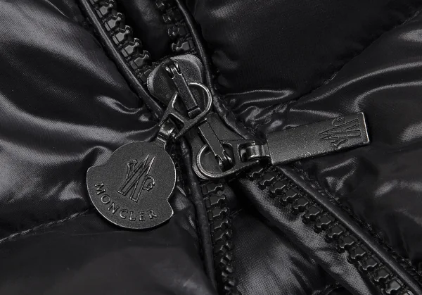モンクレールMONCLER CHALAIN GIUBBOTTO ナイロンポンチョダウンジャケット 黒0 K-128907_009