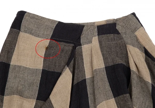 イッセイミヤケISSEY MIYAKE ブロックチェックつまみドレープスカート ベージュ黒9 K-129107_003