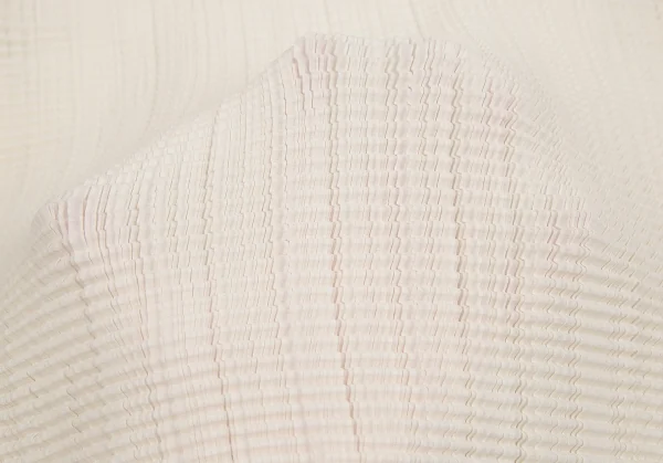 イッセイミヤケISSEY MIYAKE PLEATS (T.) ストレッチプリーツハイネックカットソー クリーム3 K-129129_012