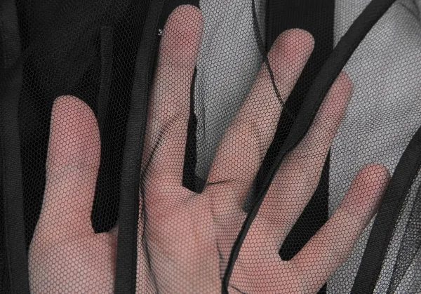 コムデギャルソンCOMME des GARCONS モチーフ装飾片袖メッシュトップス 黒S位 K-129584_014