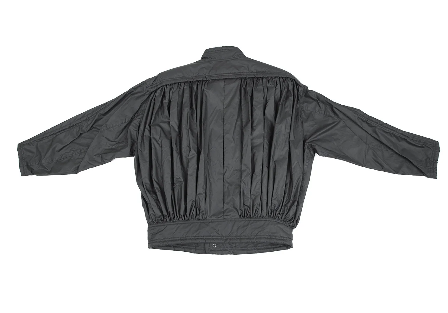 イッセイミヤケISSEY MIYAKE ギャザー切替中綿ジップブルゾン 黒