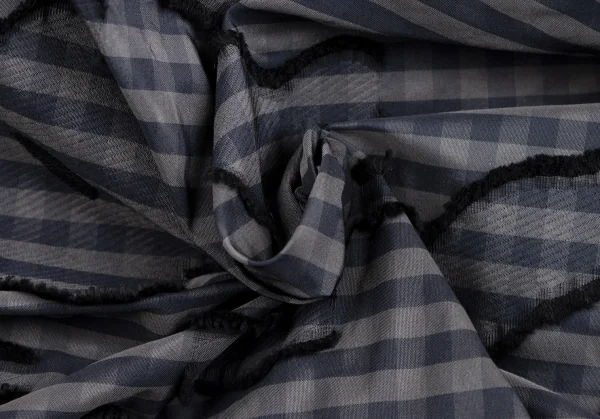 イッセイミヤケ ハートISSEY MIYAKE HaaT コットンポリ総柄フリンジ刺繍ギンガムチェックワイドパンツ カーキ紺黒2 K-131591_010