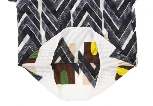 ISSEY MIYAKE me House Printed Stretch Pleats T Shirt K-131814_008