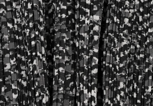 PLEATS PLEASE Mottled Print Sleeveless Dress K-132113_016