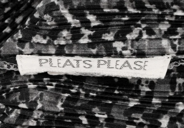 PLEATS PLEASE Mottled Print Sleeveless Dress K-132113_017