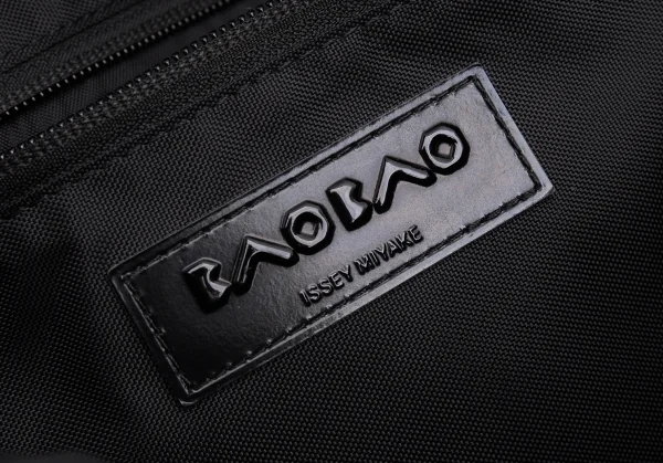 バオバオ イッセイミヤケBAO BAO ISSEY MIYAKE メッセンジャーバッグ オレンジ黒 K-132217_020