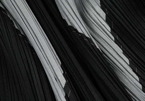 PLEATS PLEASE Geometric Switching T Shirt & Skirt K-132227_019