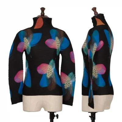 ISSEY MIYAKE me Feather Printed Stretch Pleats T Shirt