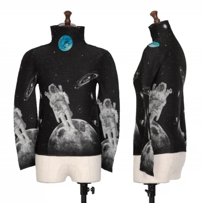 ISSEY MIYAKE me 20th Anniversary Astronauts Printed T Shirt