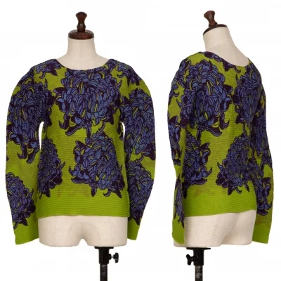 ISSEY MIYAKE me Floral Printed Stretch Pleats T Shirt