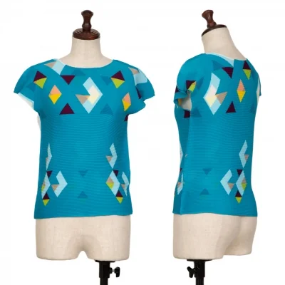 ISSEY MIYAKE me Triangle Print T Shirt