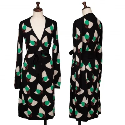 DIANE VON FURSTENBERG Wool Cachecoeur Knit Dress