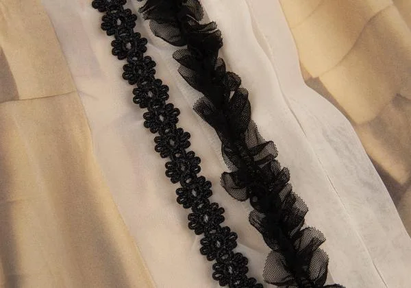 COMME des GARCONS Transfer Print Frill Design Wrap Skirt K-134616_011