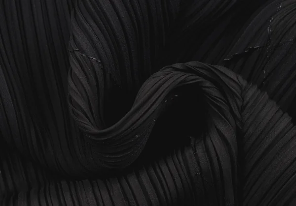 イッセイミヤケ フェットISSEY MIYAKE FETE 超音波カッティングパッチプリーツノースリーブトップス 黒3 K-134618_011