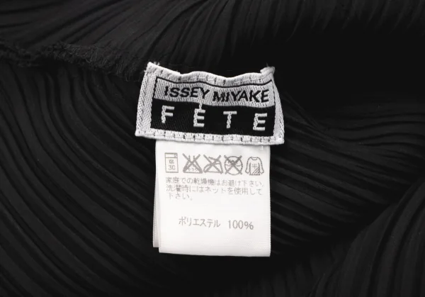 イッセイミヤケ フェットISSEY MIYAKE FETE 超音波カッティングパッチプリーツノースリーブトップス 黒3 K-134618_013