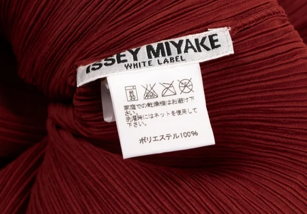 イッセイミヤケ ホワイトレーベルISSEY MIYAKE WHITE LABEL プリーツフラットTシャツ 赤2 K-134627_011
