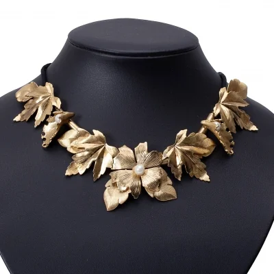 EPOCA Metal Leaf Choker