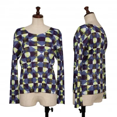 PLEATS PLEASE Geometric Printed T Shirt