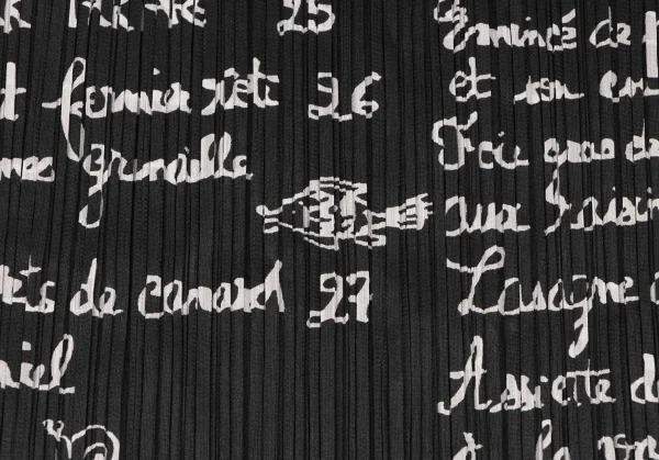 PLEATS PLEASE Lettering Print Tank top K-136744_009