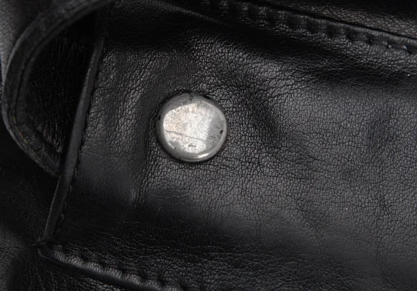 ISSEY MIYAKE Triangle Leather Crossbody Bag K-137070_009